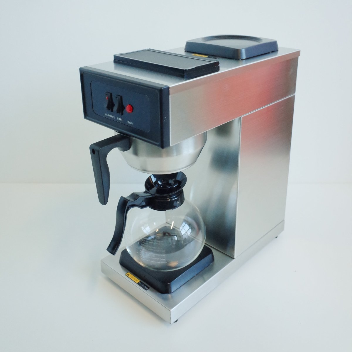 Classic Series Commercial Coffee Brewer — Manual Fill - Café Liégeois Canada Inc.