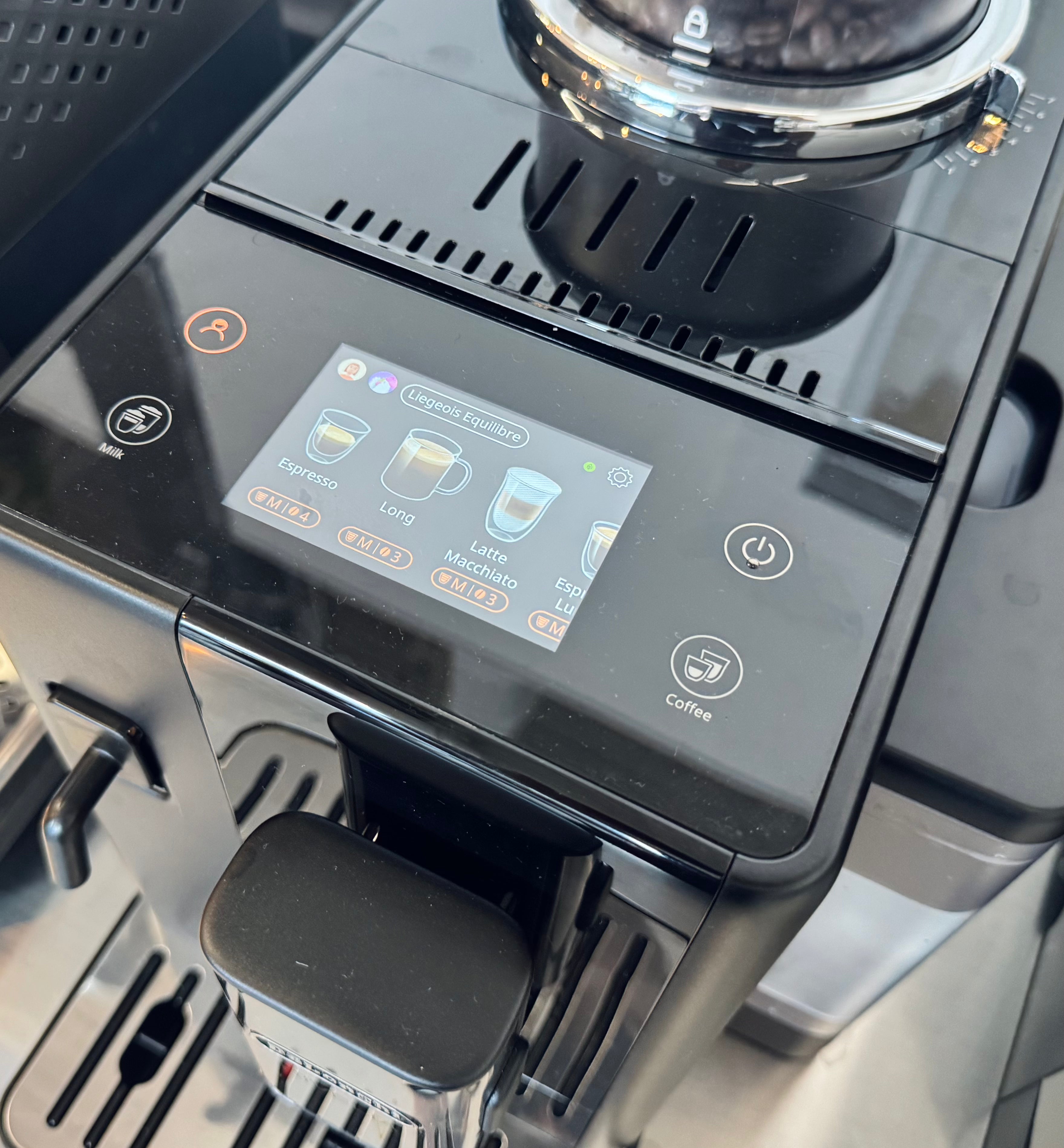 Delonghi Rivelia – Compact Bean-to-Cup Espresso Machine